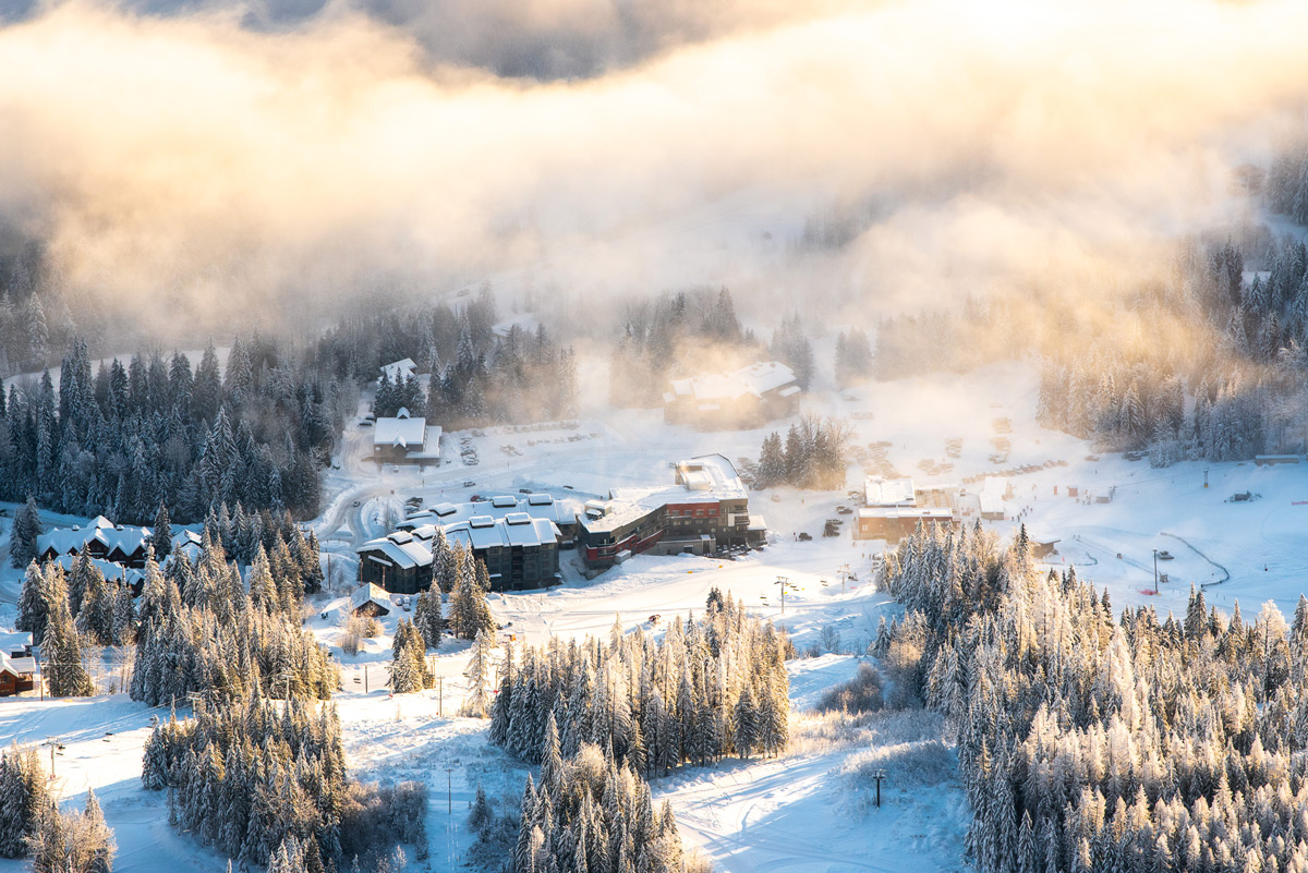 Vista aérea de Red Mountain Resort en Rossland